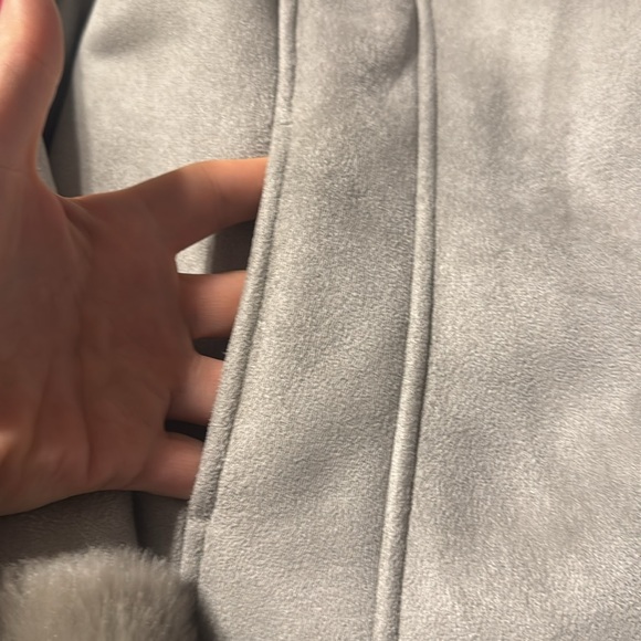 Euc gray faux fur and suede moto jacket medium - Picture 3 of 5